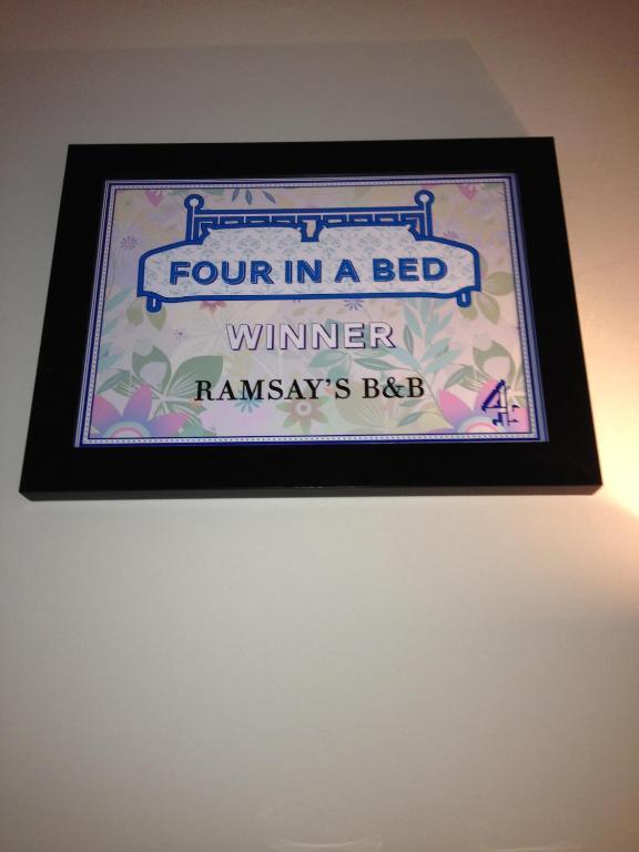 Ramsay'S Bed & Breakfast Edinburgh Exterior photo